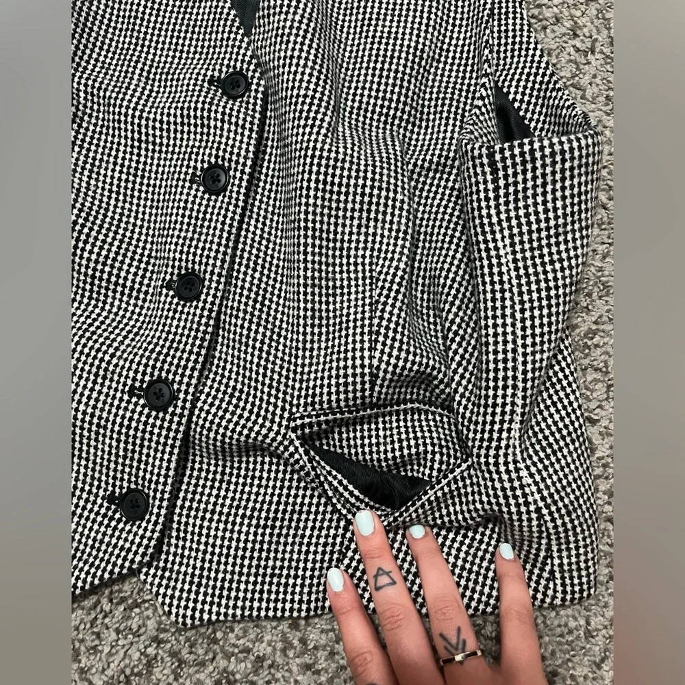 Banana Republic Women’s Wool-Blend Vest - Picture 9 of 12